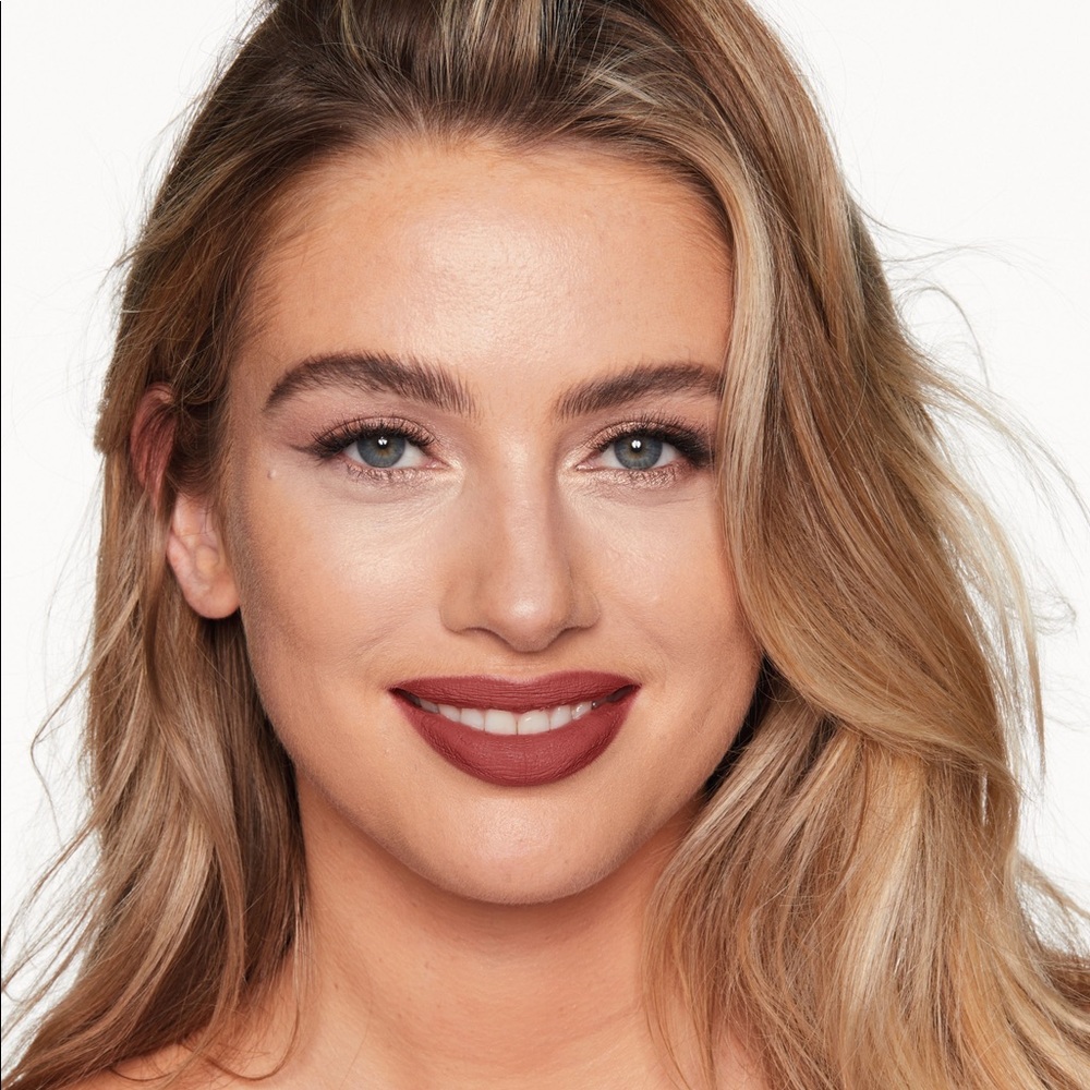 ⬇️🆕NWT Charlotte Tilbury Walk of Shame Mini Lipstick 💄